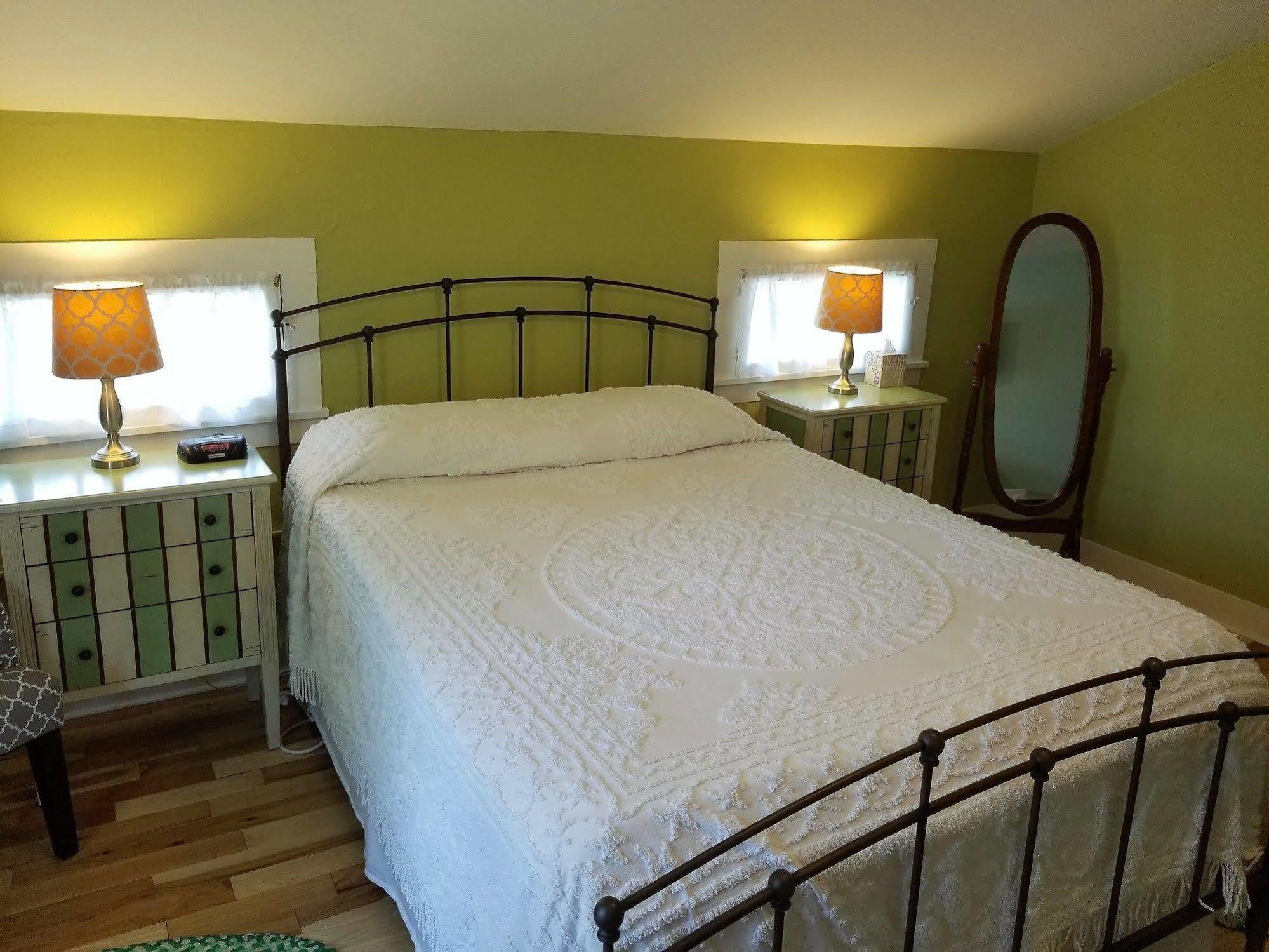 The Blackberry Inn Bed & Breakfast Watkins Glen Zewnętrze zdjęcie